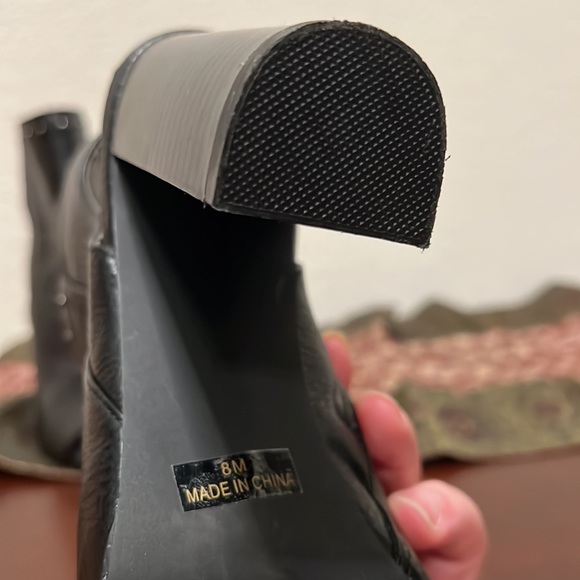 Penny Loves Kenny Size 8 Black Open Heal, Zip up Studded Ankle Boots Like New - Picture 9 of 9